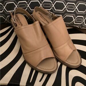 NWT Barbara Barbieri Tan Leather Slingback Sandals, Size 9